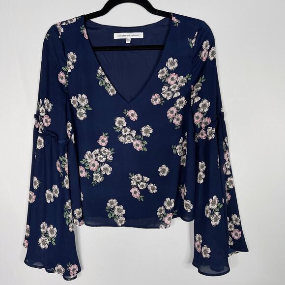 Cupcakes and Cashmere XSmall XS Navy Blue Audriana Floral Bell Sleeve Blouse Top - Picture 1 of 10